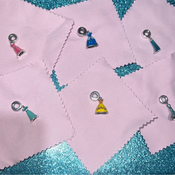 Set of 6 Disney princess charms for bracelets - Picture 6 of 6